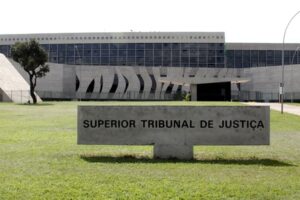 É nula partilha de bens sem citação de companheira do falecido